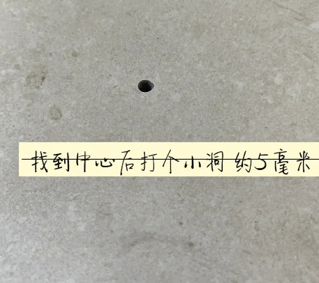 满城瓷砖空鼓维修公司专业解答在瓷砖铺贴过程中，如果砂料搅拌不均匀，将会带来以下问题